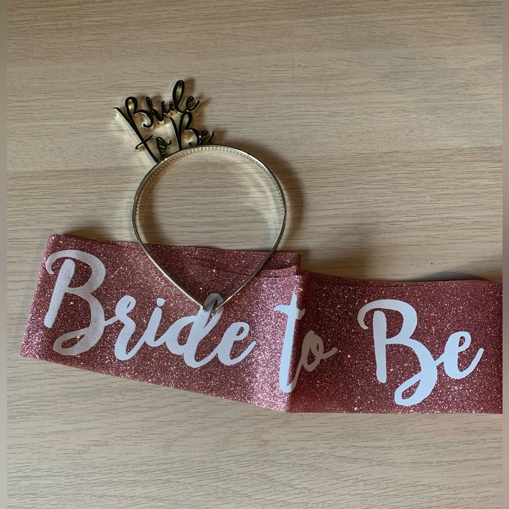 FREE with 15$ Purchase - Bride to Be Pink Sparkly Sash and Headband